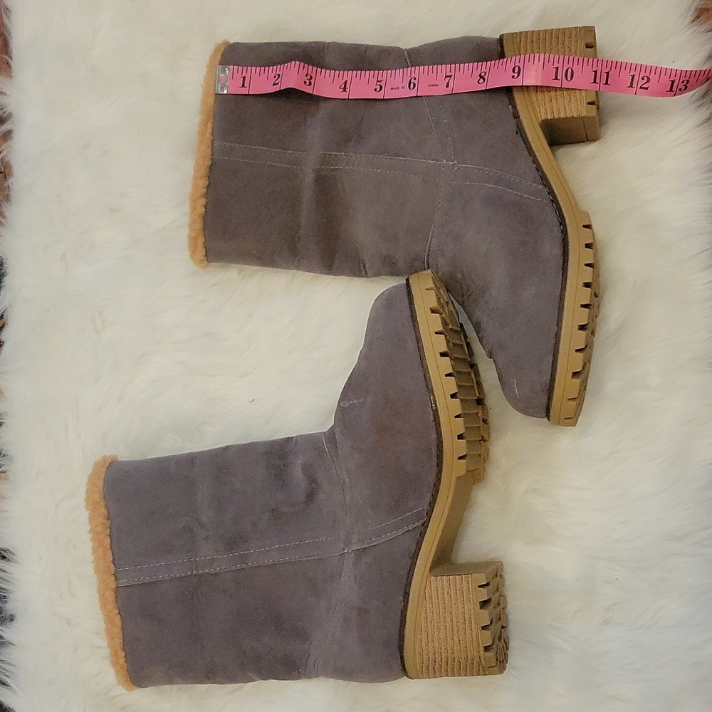 Women's Fleece lined boots